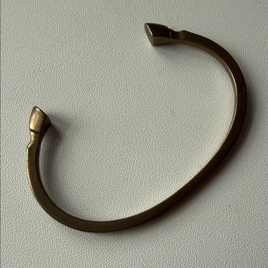 Giles & Brother Le Beau 5 Hoof Cuff - Brass